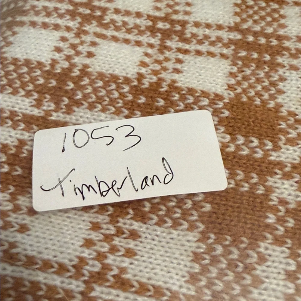 NWOT Timberland Tan and White Houndstooth Knit Scarf O/S